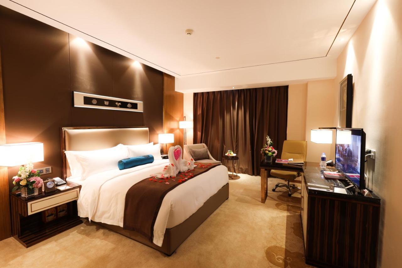 Argyle Grand Hotel Xingyi  Εξωτερικό φωτογραφία