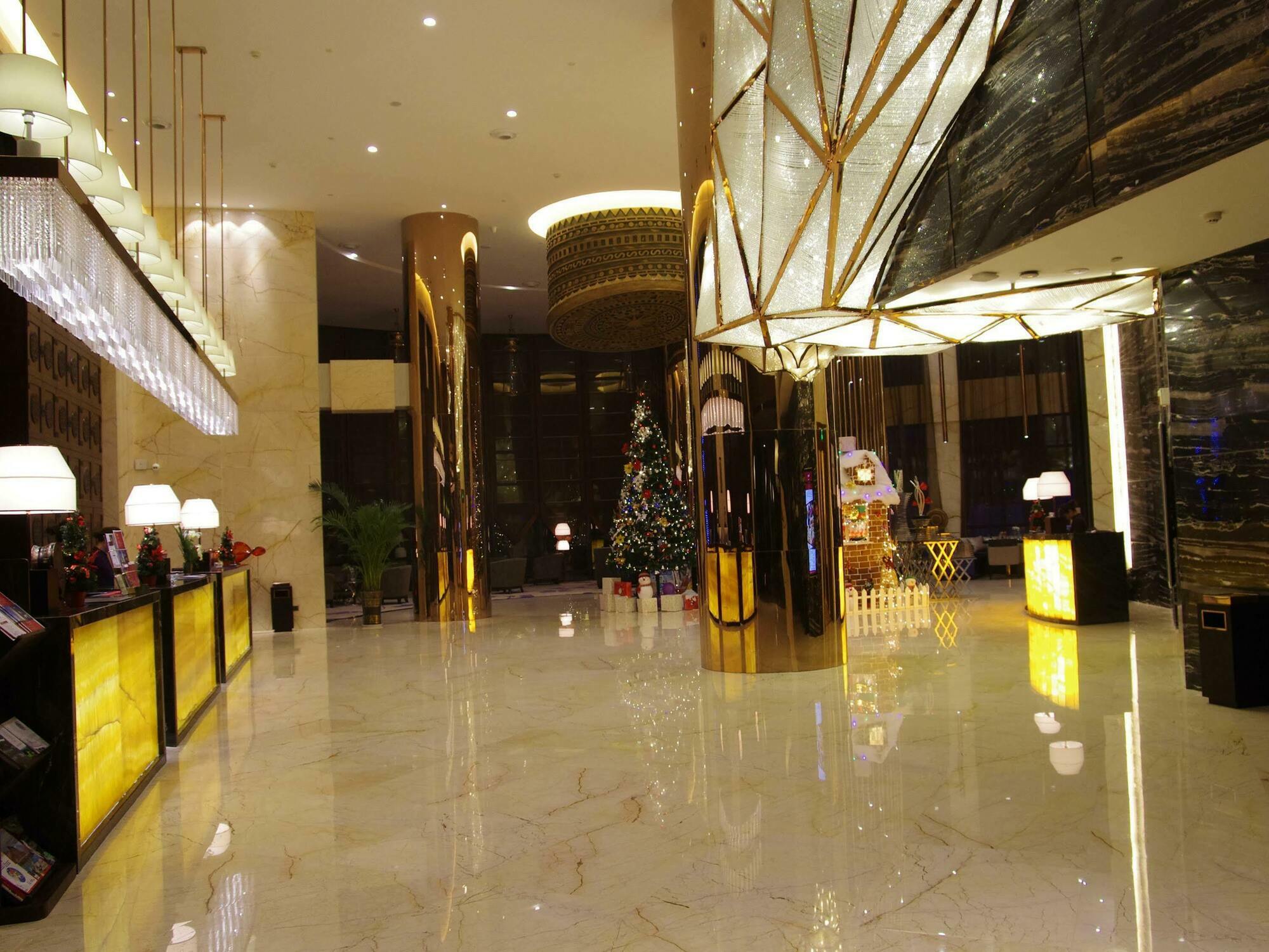 Argyle Grand Hotel Xingyi  Εξωτερικό φωτογραφία