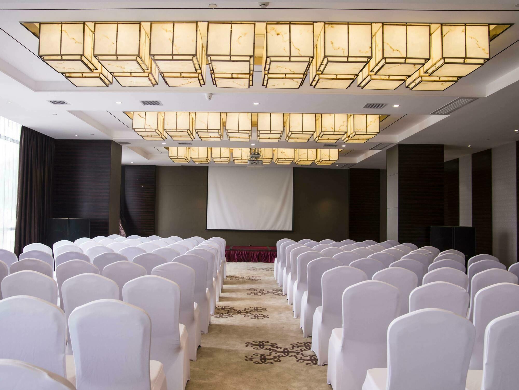 Argyle Grand Hotel Xingyi  Εξωτερικό φωτογραφία