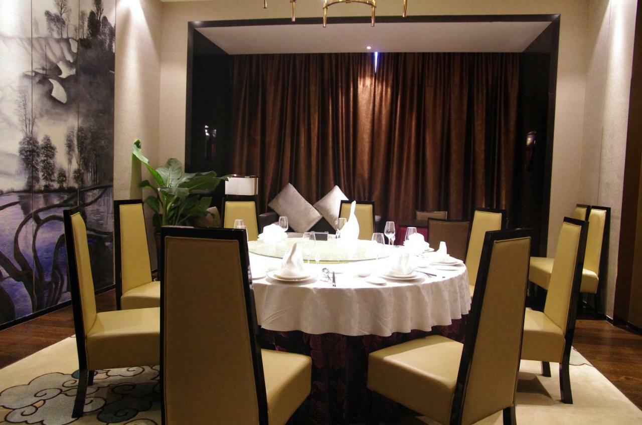 Argyle Grand Hotel Xingyi  Εξωτερικό φωτογραφία
